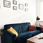 Elegant 3city In With Parking By Renters *