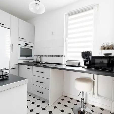 Apartment Elegant 3city In With Parking By Renters